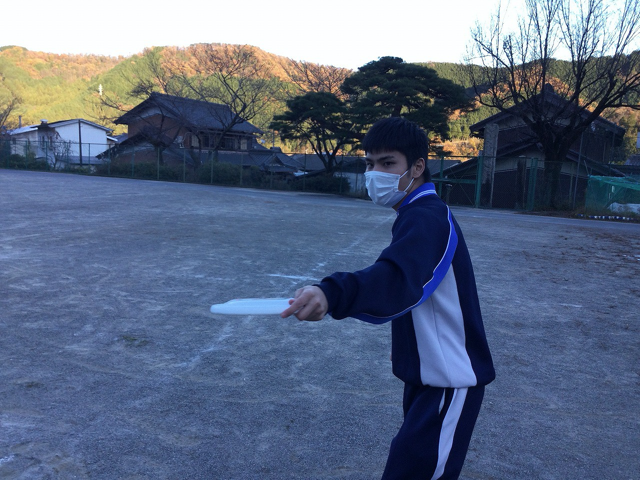 フライングディスクの練習の写真