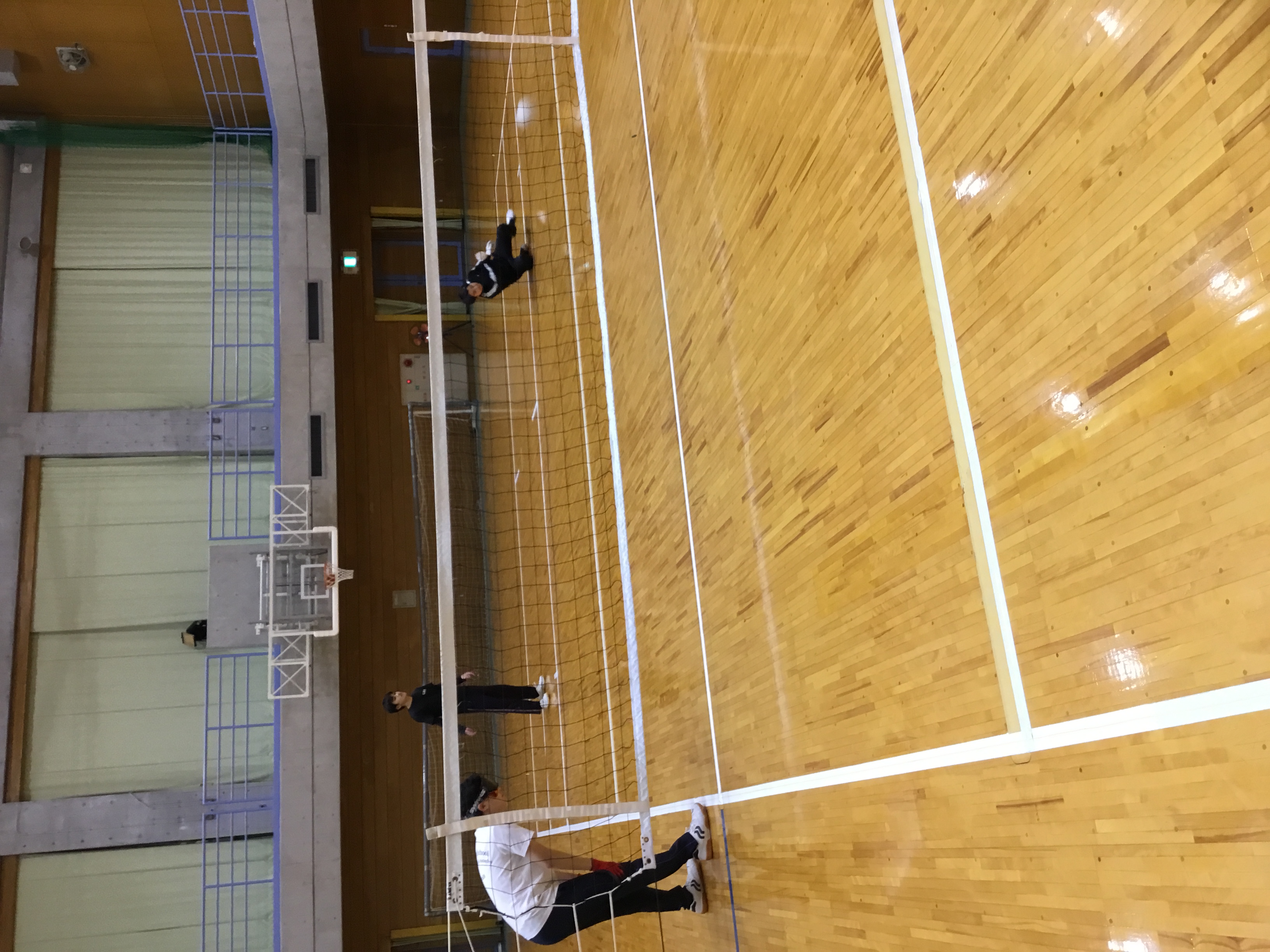 フロアバレーボールの練習の写真