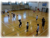 バレーボールの練習の写真