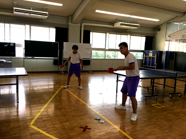 卓球の練習の写真