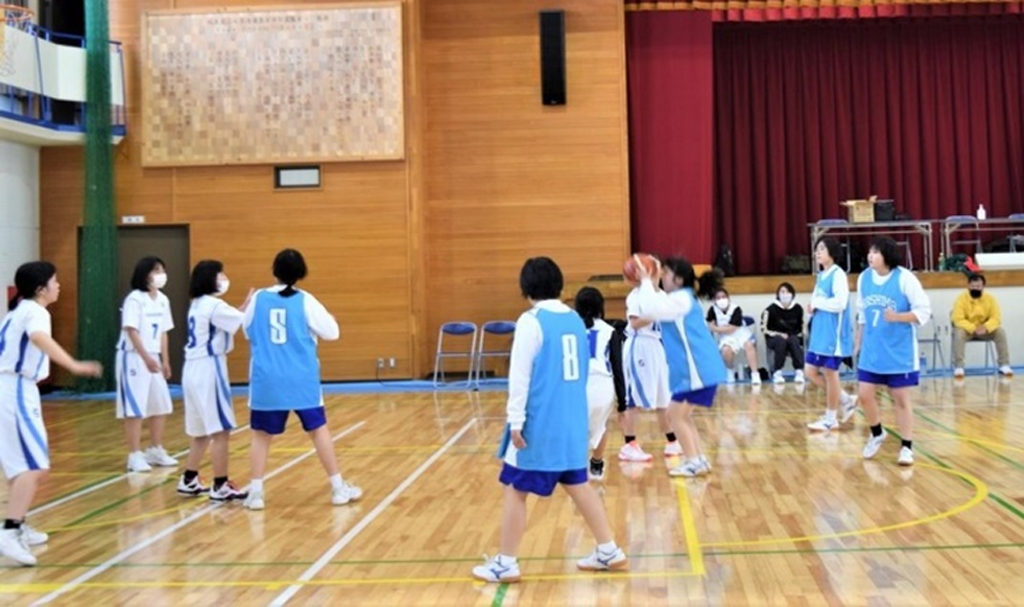 大会の様子　女子2