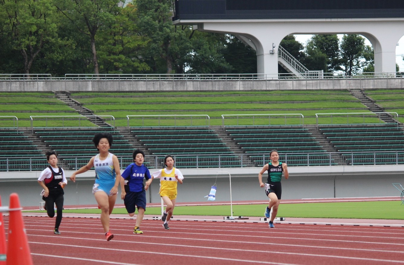 陸上競技部の写真